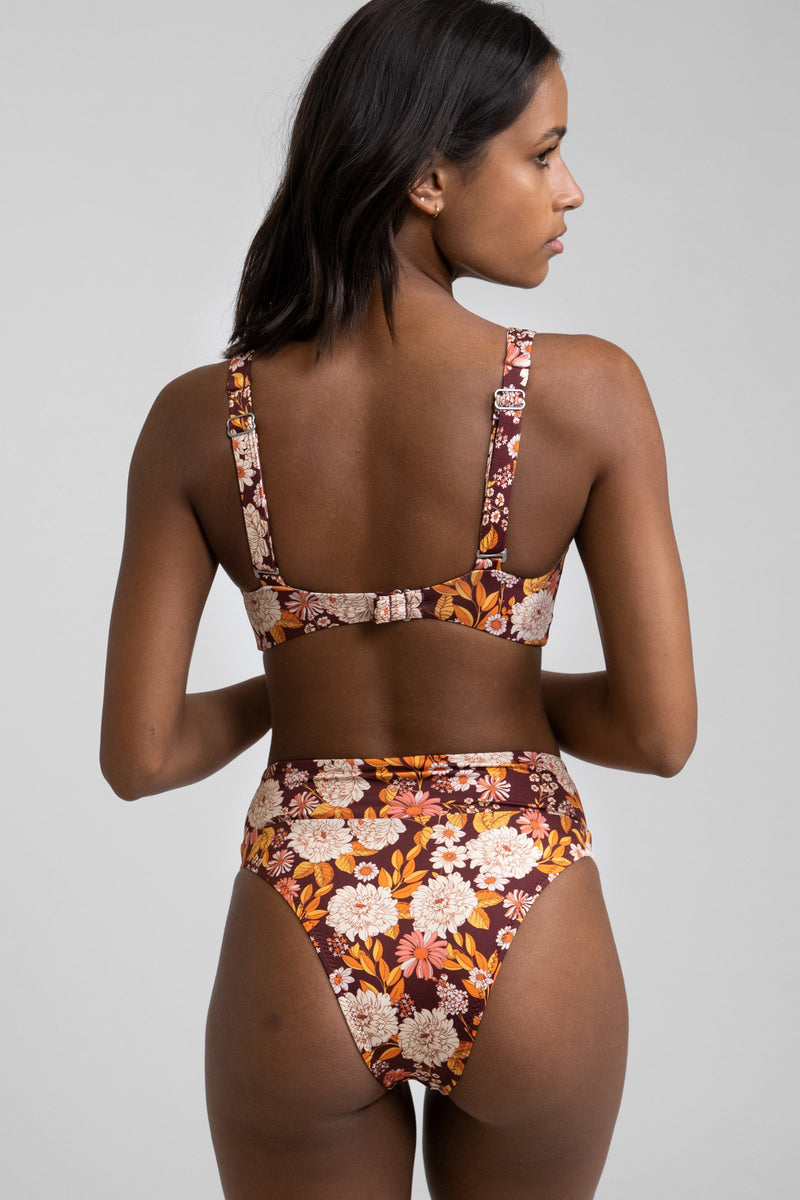 Matilda Dd Twist Front Top Chocolate